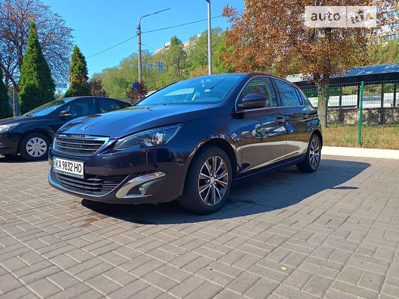 Хэтчбек Peugeot 308 2016 в Киеве