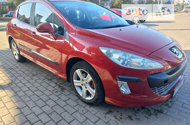 Хэтчбек Peugeot 308 2008 в Ивано-Франковске