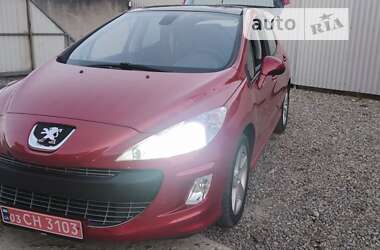 Хэтчбек Peugeot 308 2008 в Калуше