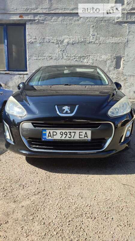 Хэтчбек Peugeot 308 2011 в Запорожье