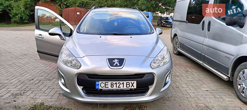 Універсал Peugeot 308 2012 в Чернівцях