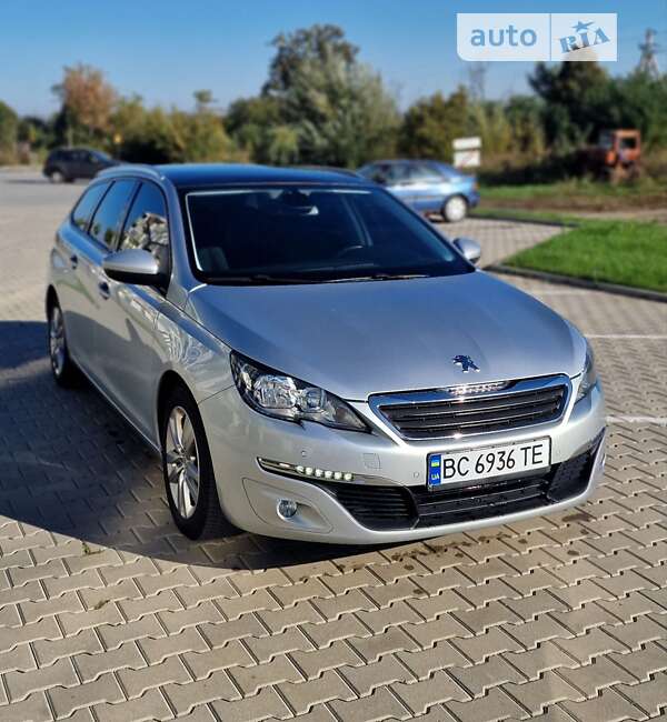 Універсал Peugeot 308 2016 в Винниках