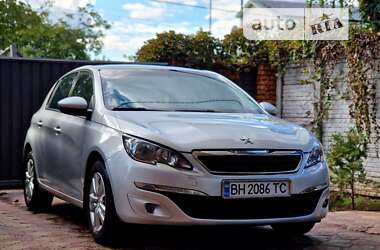 Хэтчбек Peugeot 308 2016 в Запорожье