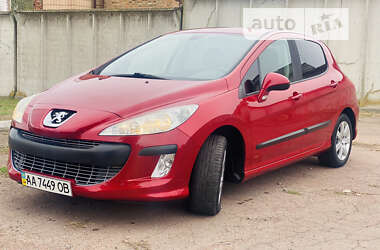 Хэтчбек Peugeot 308 2008 в Киеве