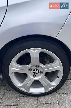 Хэтчбек Peugeot 308 2011 в 