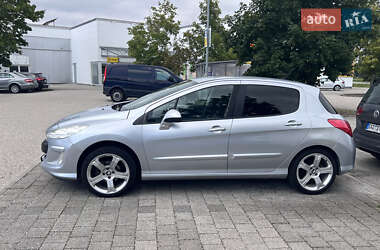 Хэтчбек Peugeot 308 2011 в 