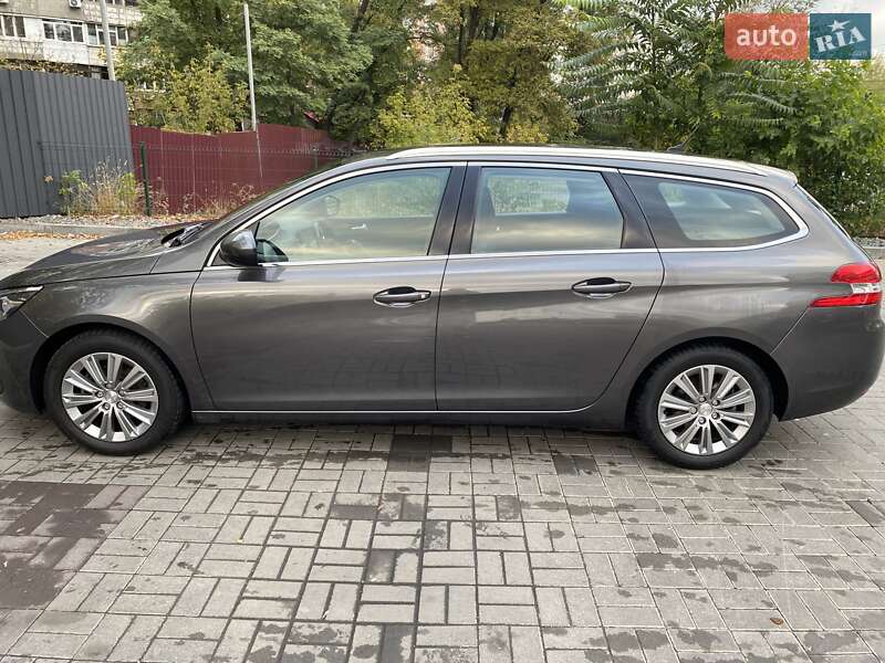 Універсал Peugeot 308 2019 в Дніпрі