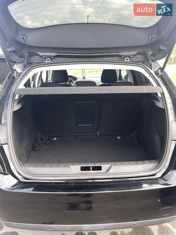 Хэтчбек Peugeot 308 2014 в Шептицькому