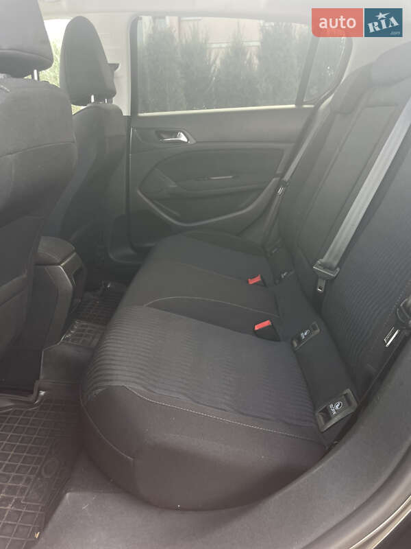 Хэтчбек Peugeot 308 2014 в Шептицькому