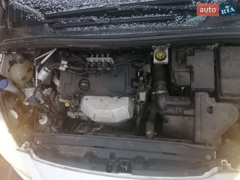 Универсал Peugeot 308 2011 в Киеве фото 8 Универсал Peugeot 308 2011 в Киеве