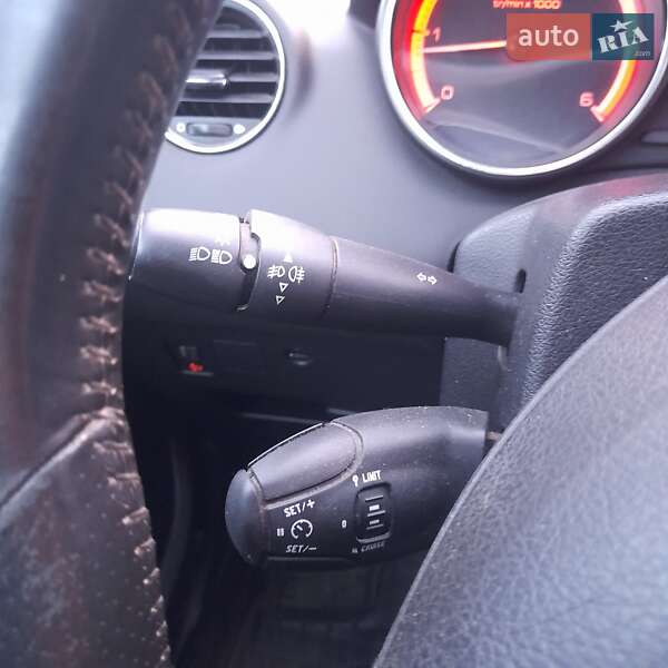 Універсал Peugeot 308 2011 в Калуші