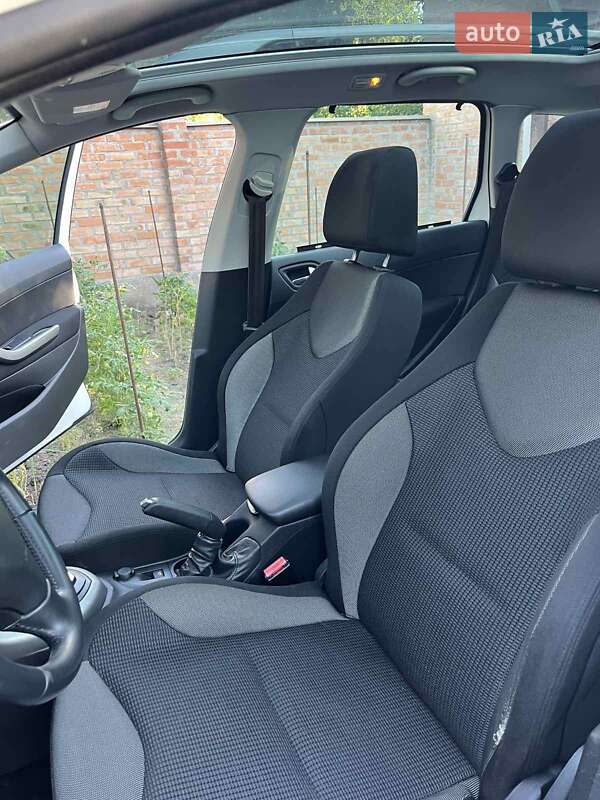 Универсал Peugeot 308 2012 в Киеве