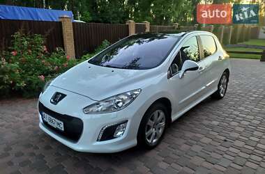 Хетчбек Peugeot 308 2012 в Охтирці