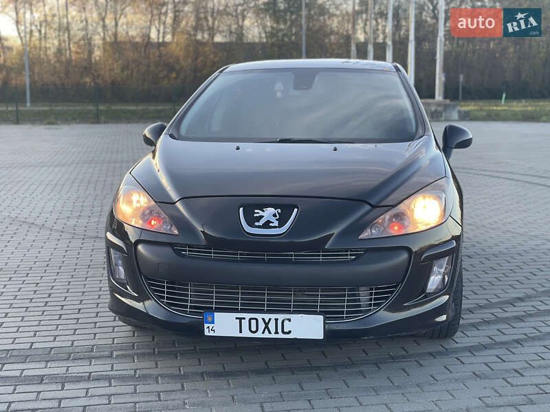 Хетчбек Peugeot 308 2010 в Львові фото 3 Хетчбек Peugeot 308 2010 в Львові