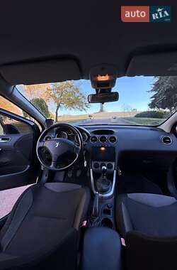 Хэтчбек Peugeot 308 2009 в 