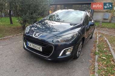 Хэтчбек Peugeot 308 2011 в Киеве