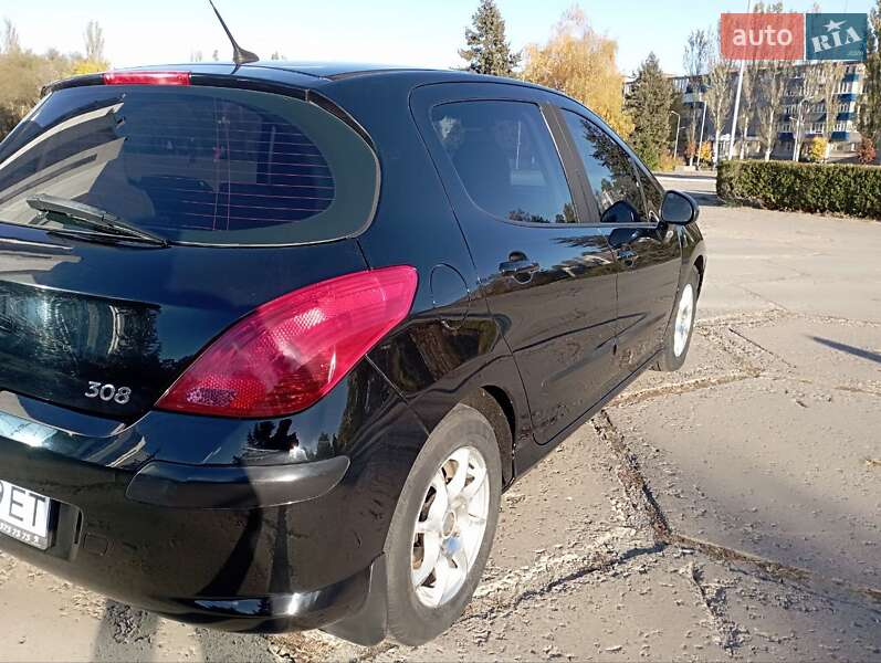 Хетчбек Peugeot 308 2008 в Горішніх Плавнях