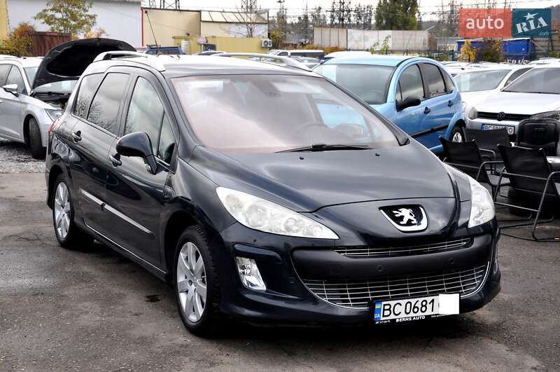 Универсал Peugeot 308 2011 в Львове