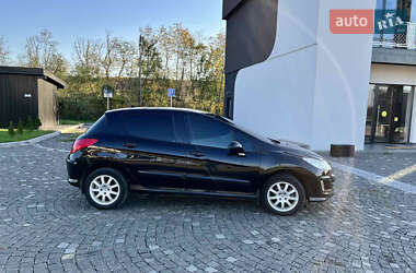 Хетчбек Peugeot 308 2010 в Іршаві