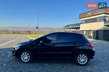 Хетчбек Peugeot 308 2010 в Іршаві