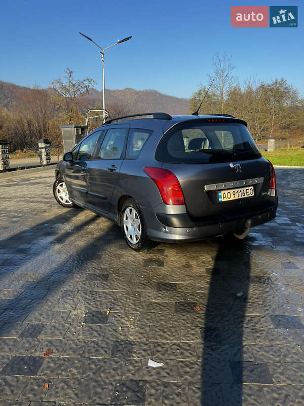 Универсал Peugeot 308 2010 в Тячеве