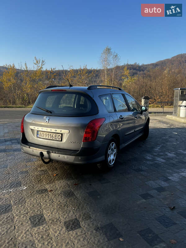 Универсал Peugeot 308 2010 в Тячеве