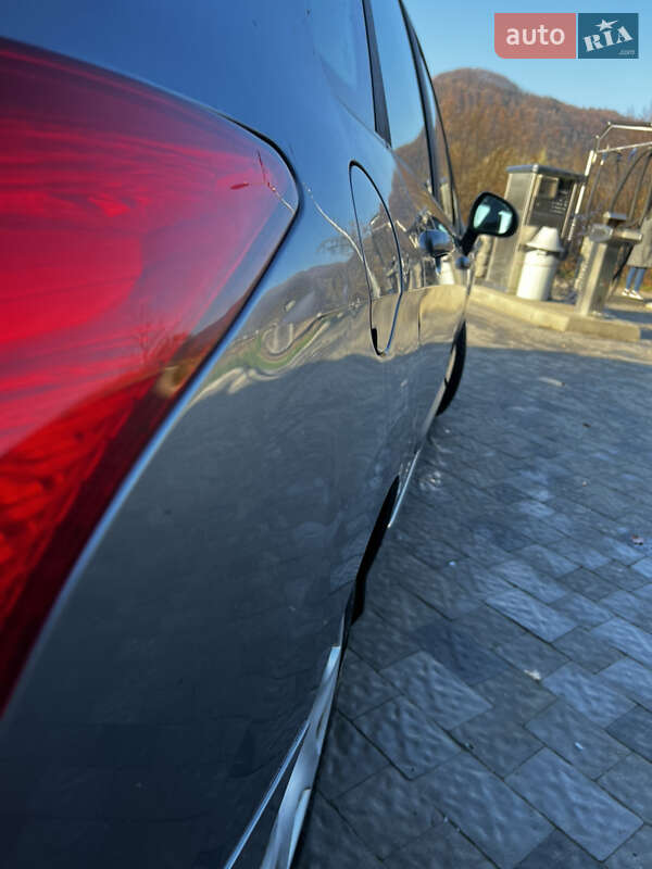 Универсал Peugeot 308 2010 в Тячеве