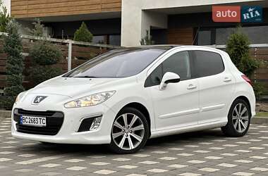 Хетчбек Peugeot 308 2011 в Стрию