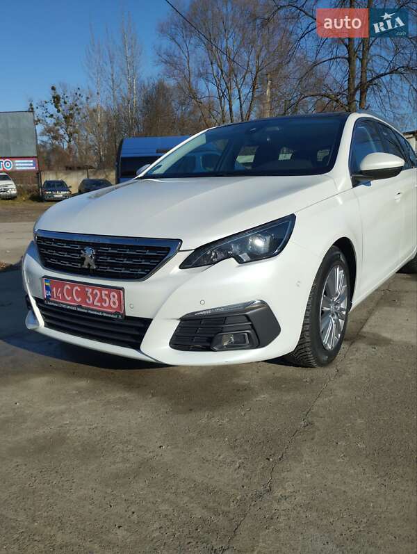 Универсал Peugeot 308 2018 в Жидачове