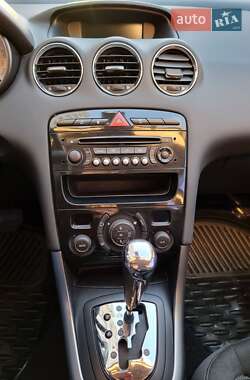 Хэтчбек Peugeot 308 2012 в 