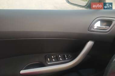 Универсал Peugeot 308 2011 в 