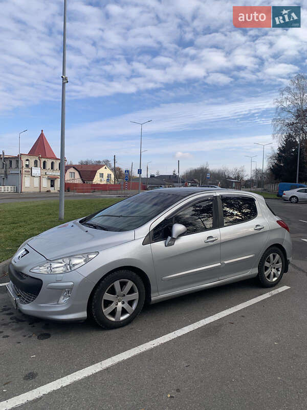 Хэтчбек Peugeot 308 2008 в Виннице