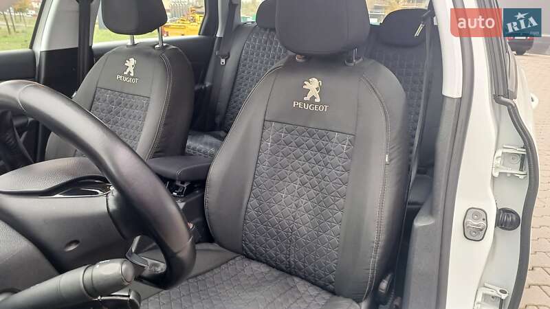 Універсал Peugeot 308 2016 в Києві фото 17 Універсал Peugeot 308 2016 в Києві