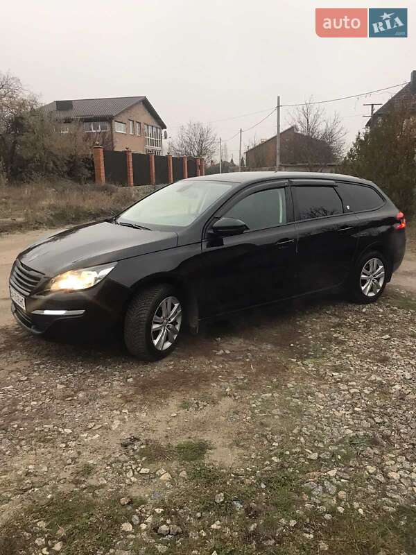Универсал Peugeot 308 2015 в 