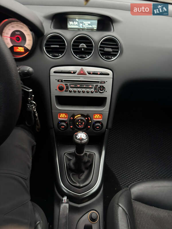 Хэтчбек Peugeot 308 2008 в Кременчуге фото 3 Хэтчбек Peugeot 308 2008 в Кременчуге