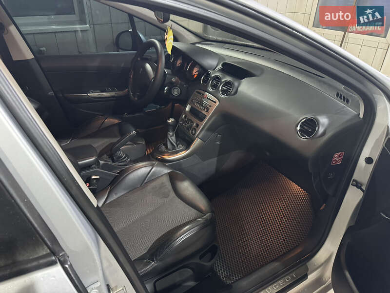 Хэтчбек Peugeot 308 2008 в Кременчуге фото 7 Хэтчбек Peugeot 308 2008 в Кременчуге