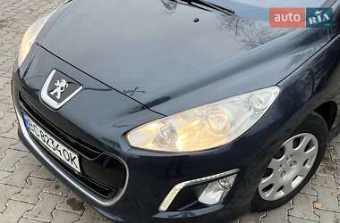 Хэтчбек Peugeot 308 2012 в Стрые