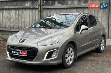 Хетчбек Peugeot 308 2011 в Києві