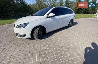 Универсал Peugeot 308 2014 в Владимире