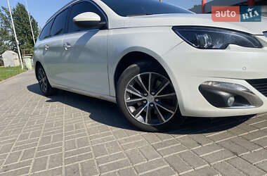 Универсал Peugeot 308 2014 в Владимире