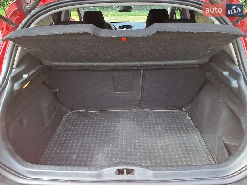 Хэтчбек Peugeot 308 2011 в Киеве фото 12 Хэтчбек Peugeot 308 2011 в Киеве