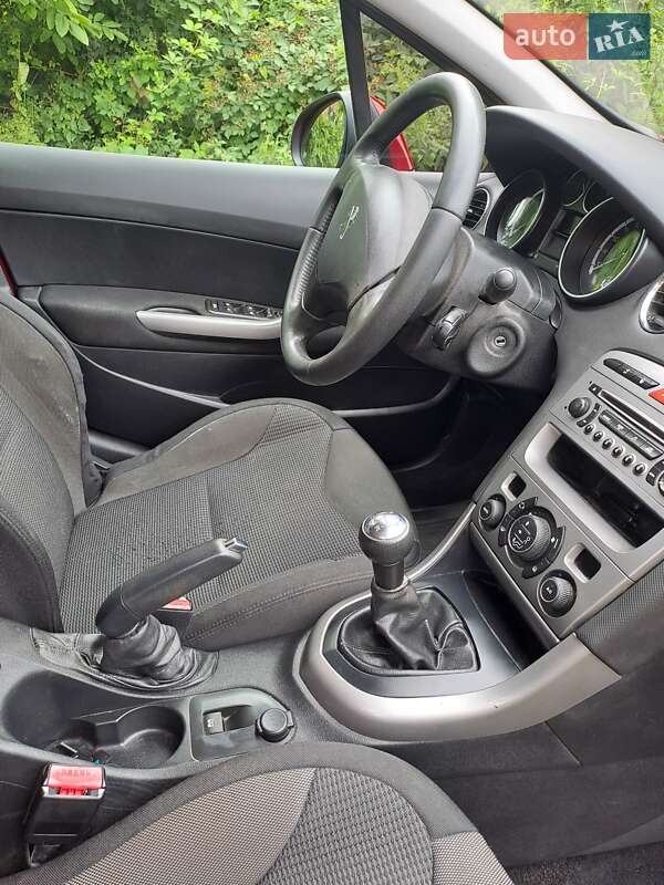 Хэтчбек Peugeot 308 2011 в Киеве фото 28 Хэтчбек Peugeot 308 2011 в Киеве