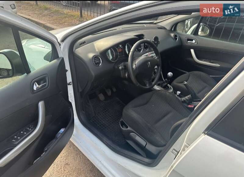 Универсал Peugeot 308 2010 в Киеве