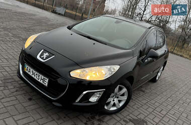 Хетчбек Peugeot 308 2011 в Дніпрі