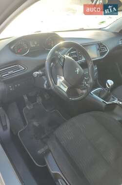 Универсал Peugeot 308 2015 в 