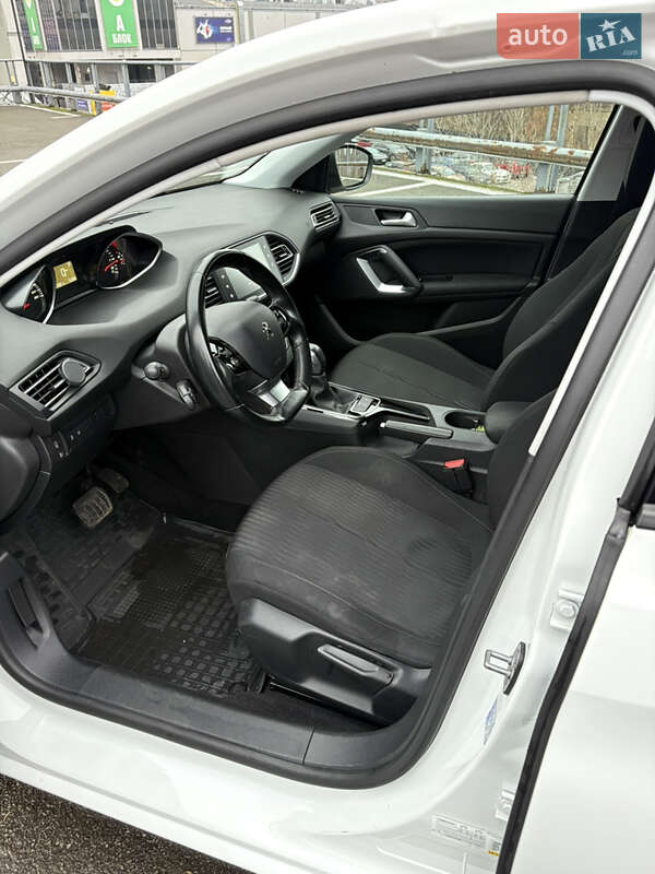 Универсал Peugeot 308 2016 в Киеве