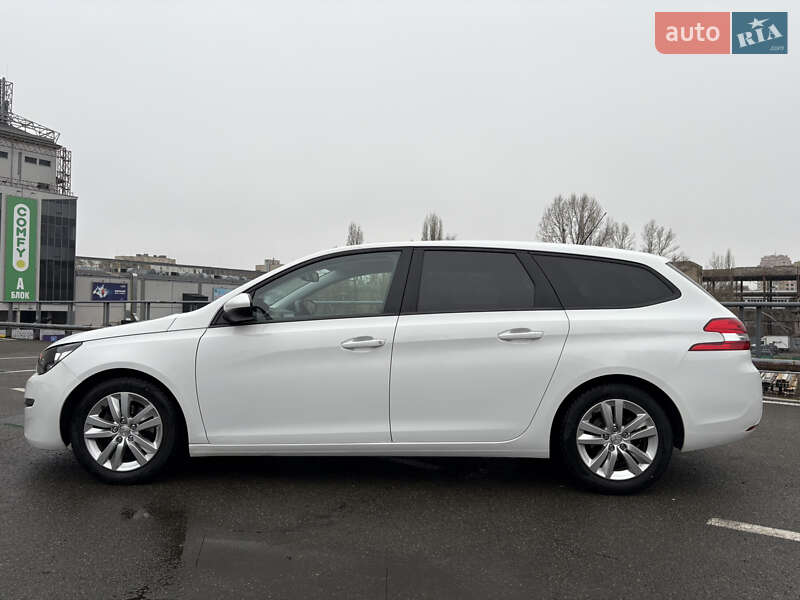 Универсал Peugeot 308 2016 в Киеве