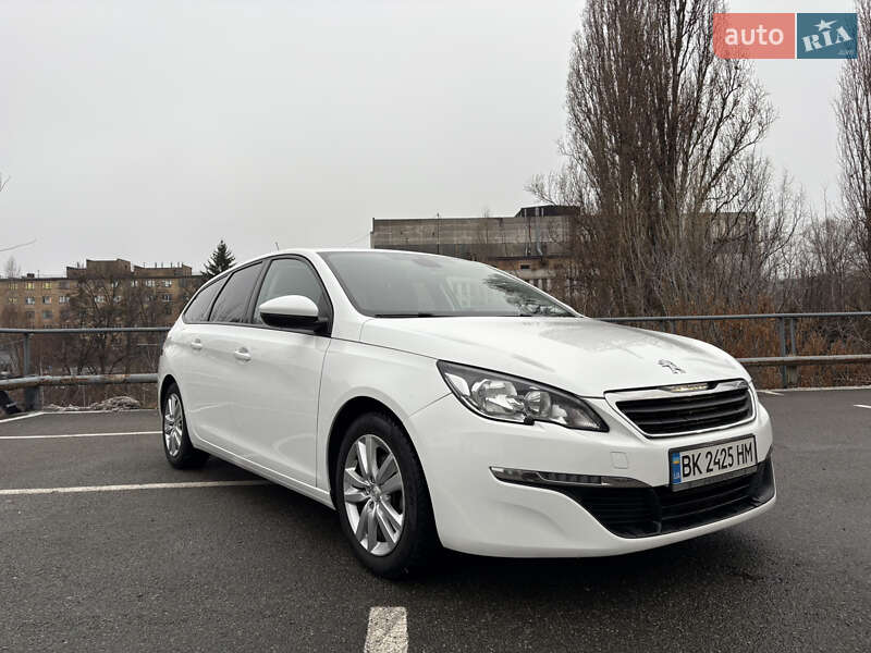 Универсал Peugeot 308 2016 в Киеве