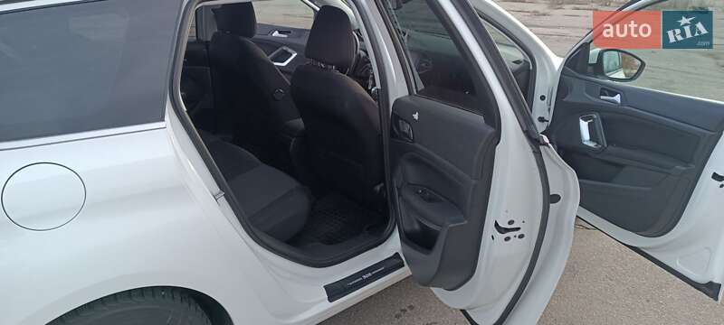 Універсал Peugeot 308 2014 в Києві