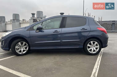 Хэтчбек Peugeot 308 2007 в Киеве